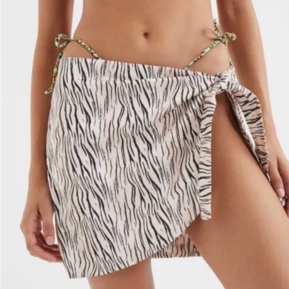 For Love And Lemons Black and White Zebra Sarong